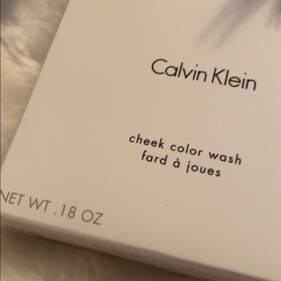 Calvin Klein cheek color wash 04 blushing - Picture 6 of 12